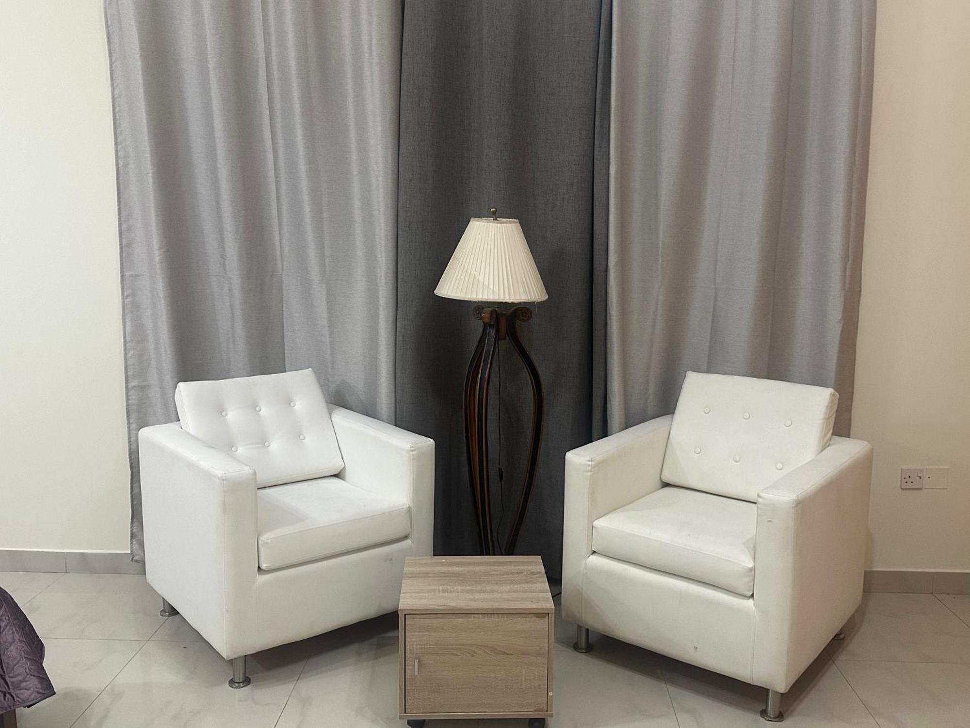 In King Bed Master For Girls Or Family * Dubai